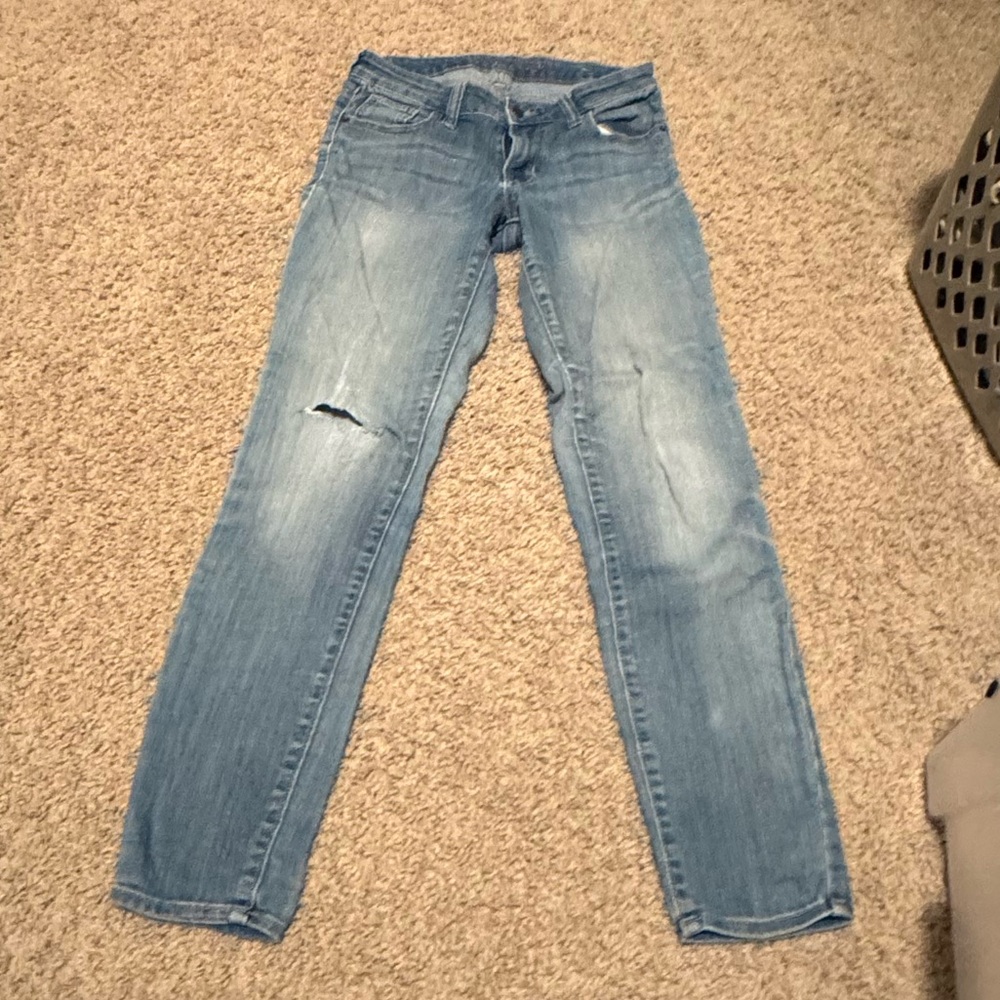 Old Navy light blue distressed skinny jeans